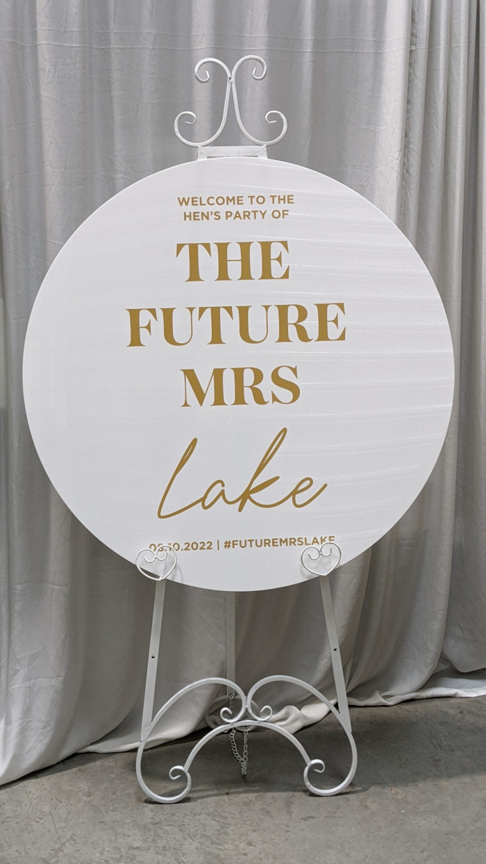 Acrylic 90cm Disc Welcome Sign - Personalised Signage & Easel Photo - 2