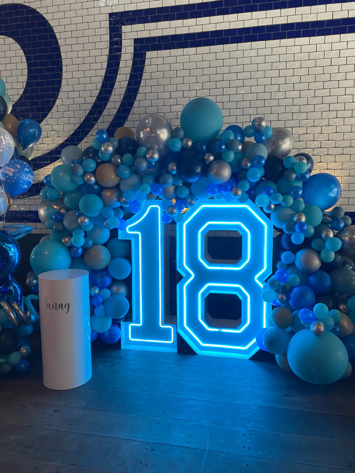 Jumbo Neon Number Lights Photo - 2