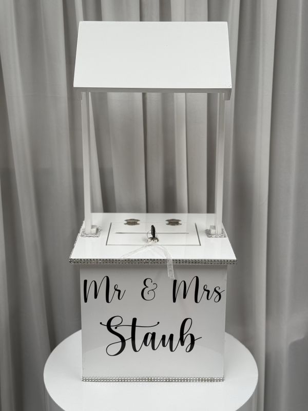 Small Elegant White Wishing Well Photo